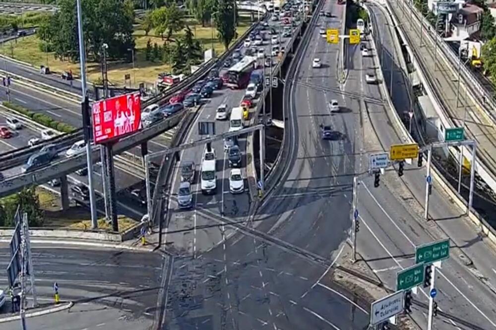 Blokade u Beogradu: Saobraćaj se odvija normalno, sve ulice su prohodne! (FOTO)