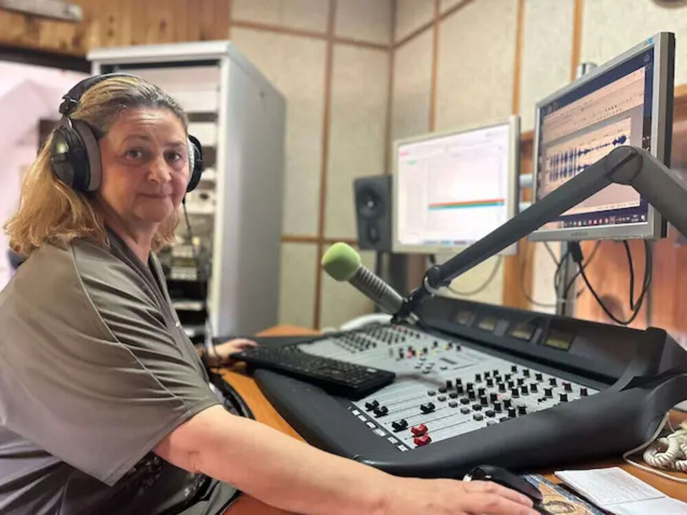 Violeta Dosković, urednik, spiker i voditelj Radija Mileševa