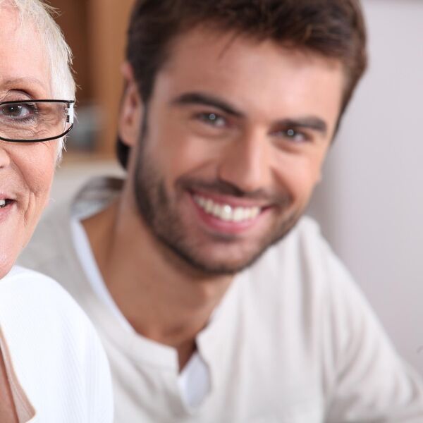 Upala u dnevnu i zatekla ih sa pomagalima! Tašta (74) smotala zeta (28) koji ima FETIŠE - celo srpsko selo šokirano