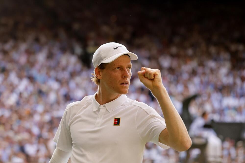 Francuz žestoko napao Sinera pred njihov meč: Od 300 igrača samo prvi pozitivan!