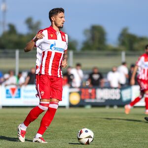 Šta učini to crni Rade? Krunić postigao auto-gol sa 15 metara (VIDEO)