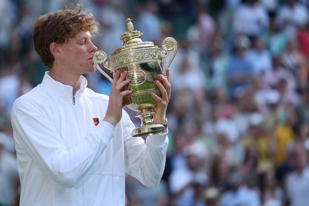 Janik Siner prekinuo dvogodišnju dominaciju Karlosa Alkarasa u Londonu (Video)
