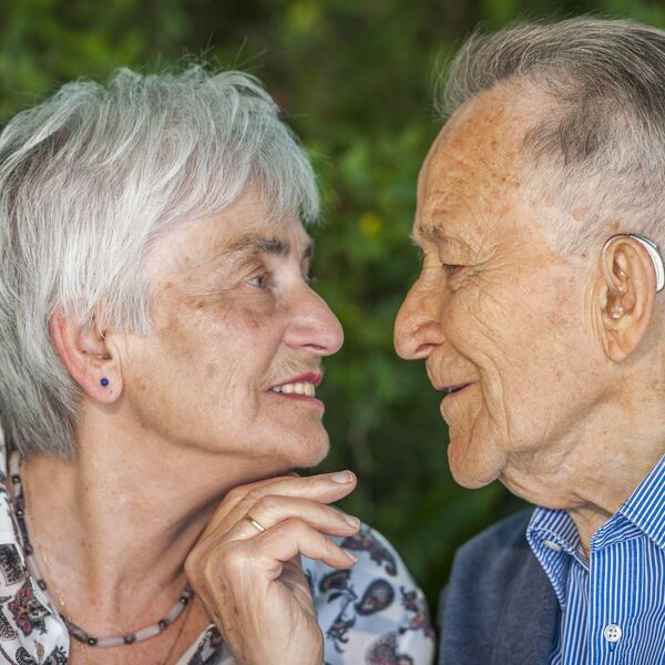 SRAMOTA BEZ PRESEDANA! Žena pronašla snimak majke sa svekrom - ljudi uhvaćeni u aferi koja je zgrozila SRBIJU