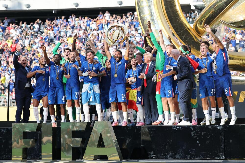 Kol Palmer uništio Pari Sen Žermen u prvom poluvremenu i doneo Čelsiju svetsku krunu (Foto)