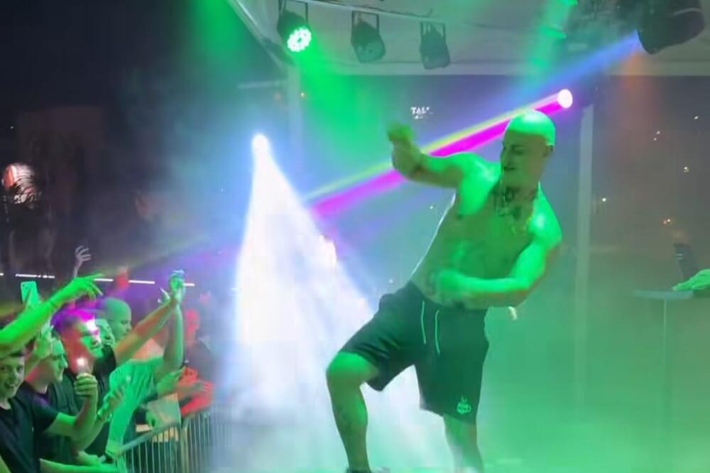 Zaposleni na Pinku nogom gazio tinejdžera po kičmi, pa se zaletao na ljude! Šok snimci, narod zgrožen