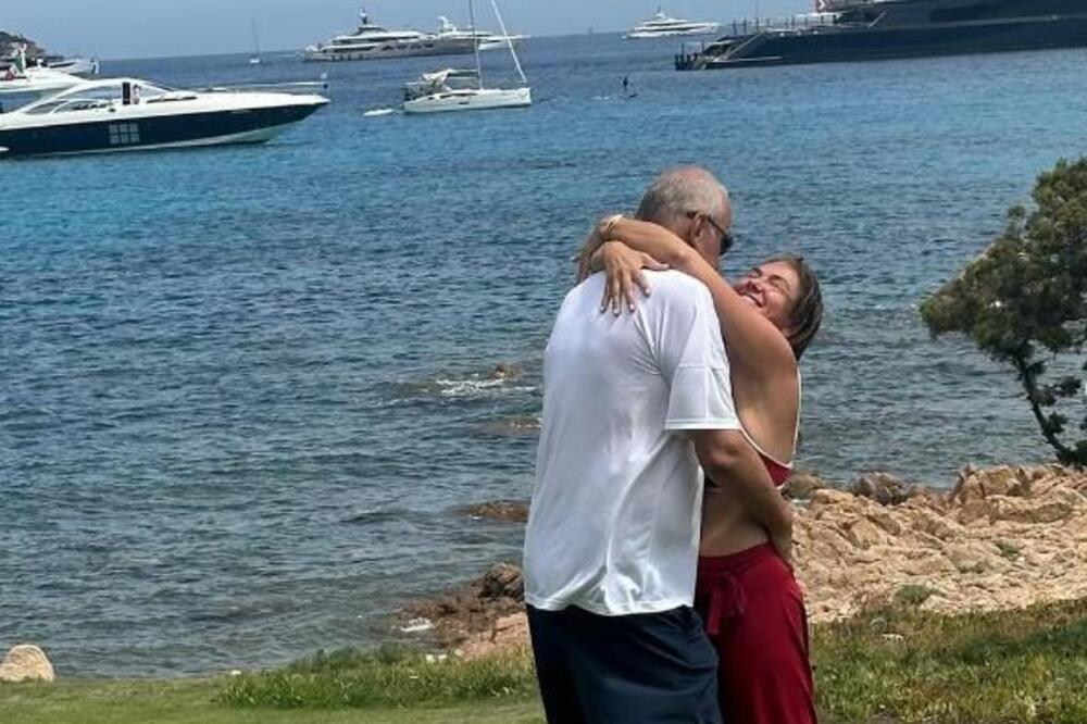 Kad muž milioner slavi rođendan, to izgleda ovako! Voditeljka se izula bosa, a onda je krenulo da vri