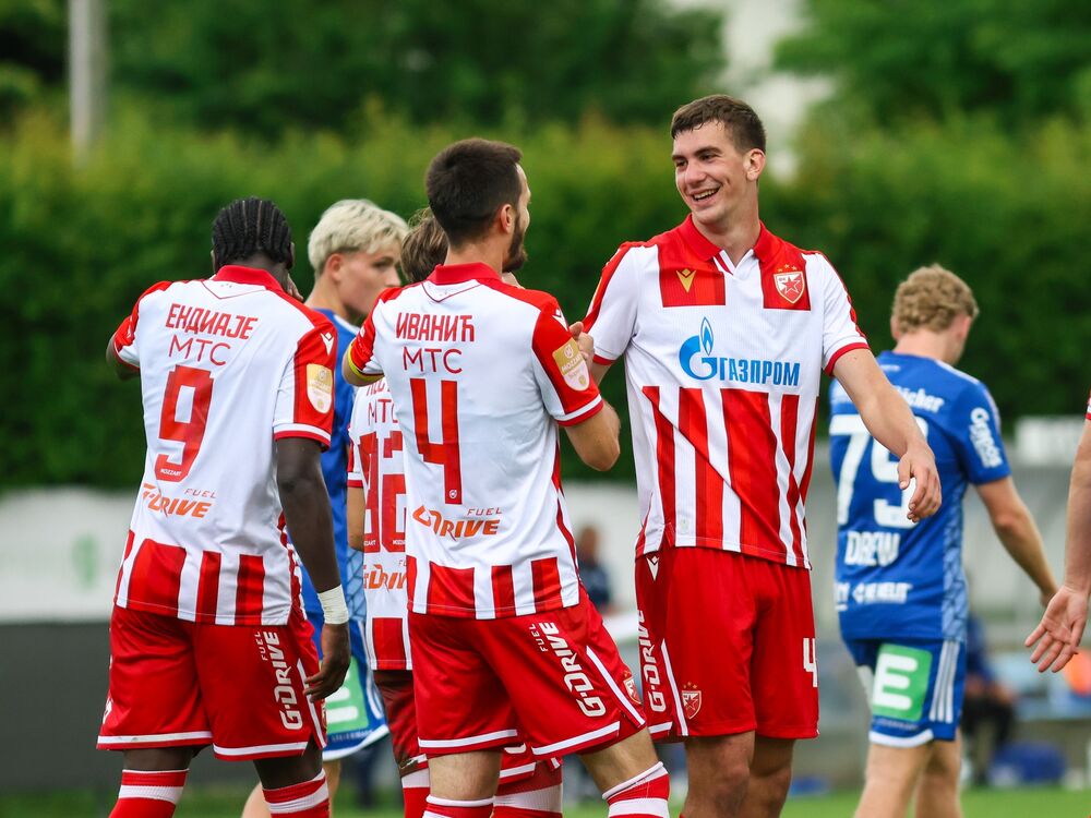 Veljko Milosavljević (desno)