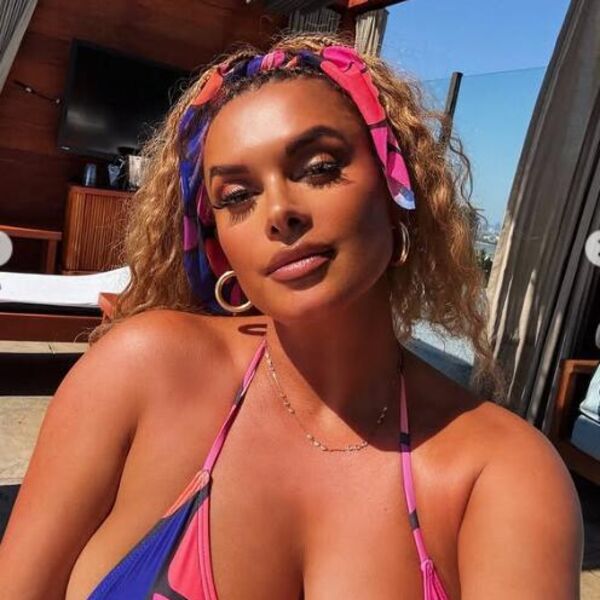 Voditeljka dobila otkaz zbog se*s skandala! Pravi je šok s kojim moćnikom je bila, radi se o direktoru