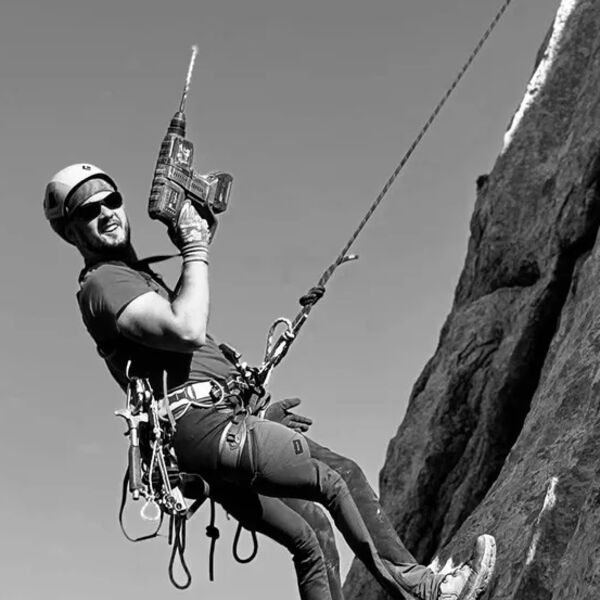 Preminuo Matija u 35. godini! Kolege se opraštaju od njega, "bio je od onih koji ne traže ništa, a daju sve"! FOTO