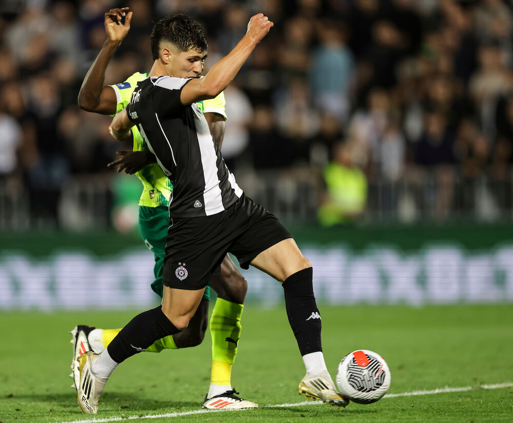 Milan Vukotić na meču protiv AEK-a iz Larnake