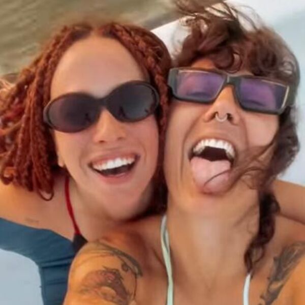 NJENO LJUBLJENJE SA ŽENOM VIDELA CELA SRBIJA, A SAD TVRDI DA IPAK NIJE GEJ? Pomenula dečka i bacila sumnju