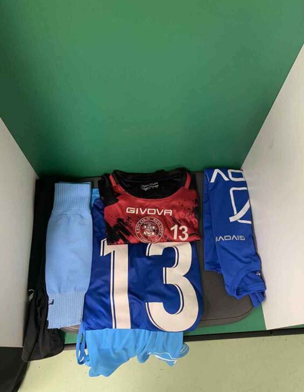 Oprema Stefana Čupića dok je branio za Linkoln Red Imps