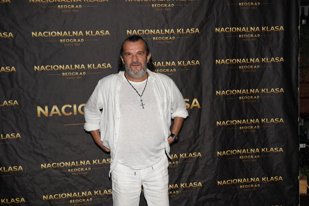 Lukas udario na Lepu Brenu nikad jače i otkrio šokantnu stvar iz njenog života: Danas o ovome bruji cela Srbija