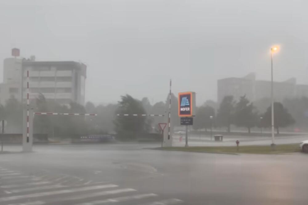 Jako nevreme se sručilo na Sloveniju: Hiljade kuća ostalo bez struje, leteli krovovi, nastao haos na putevima!