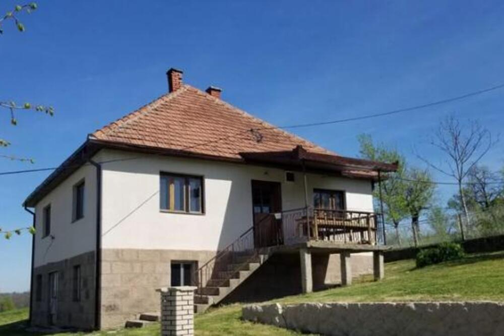 Jelena prodaje dve kuće za top pare: Na samo sat vremena od Novog Beograda se krije raj