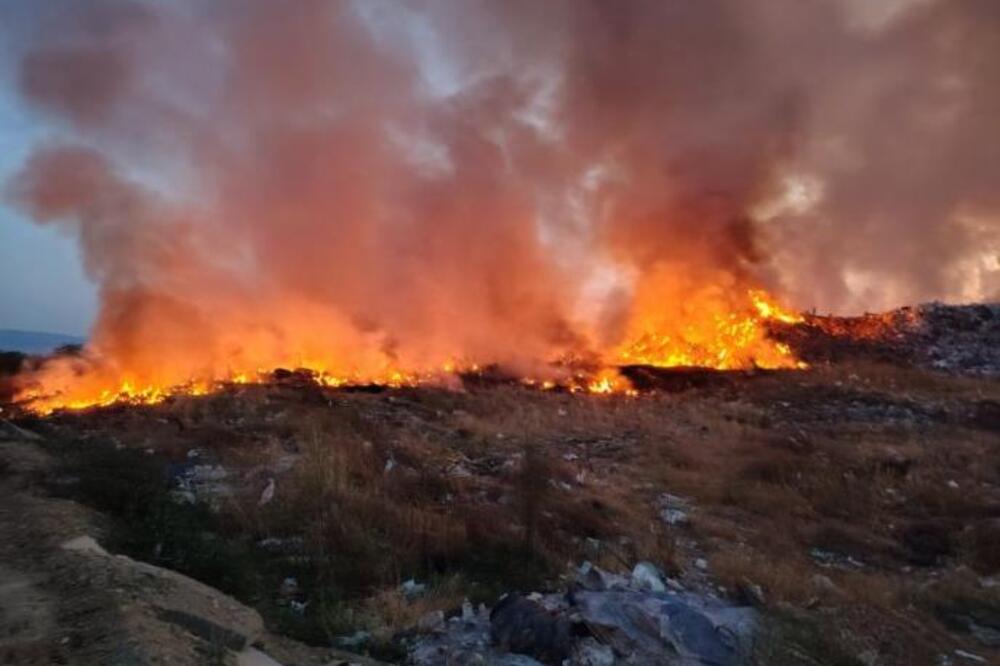 Novi požar bukti na jugu Srbije, slike su da se naježiš: Vatrogasci se uhvatili u koštac sa ogromnom stihijom