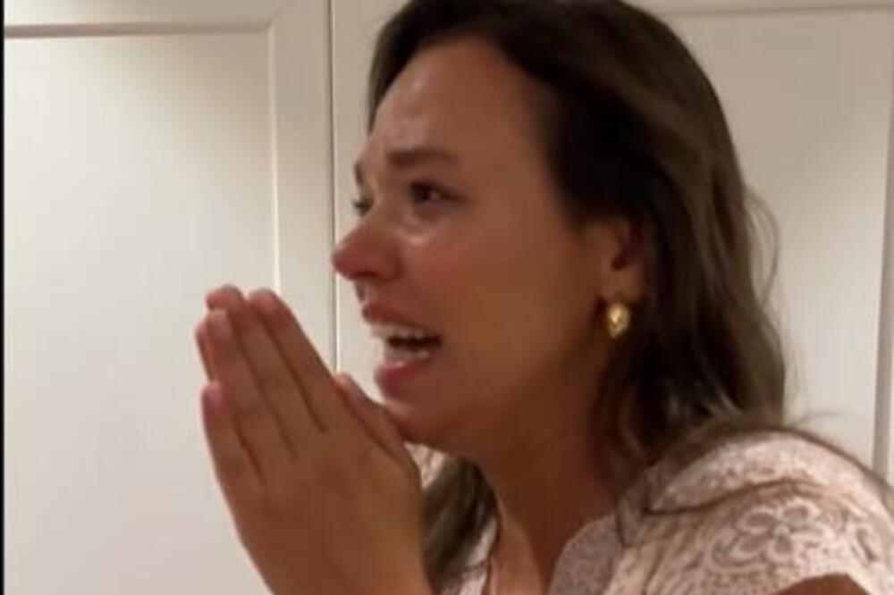 Ruskinja (28) čeka muža milionera (60) iz zatvora sa kojima ima 21 dete! Ono što mu je priredila zapalilo mreže!