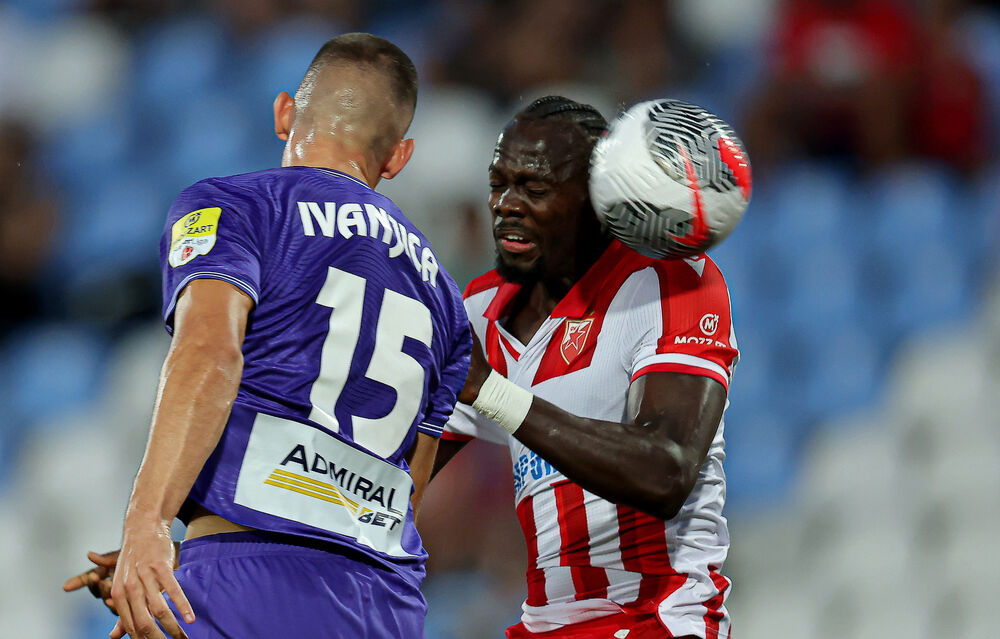 Šerif Endiaje na utakmici Crvene zvezde i Javora iz Ivanjice