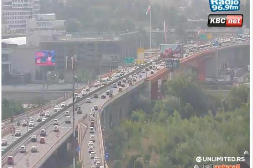 Ovakvo je stanje na ulicama Beograda jutros: Gužve ima samo u ovim delovima grada! (FOTO)