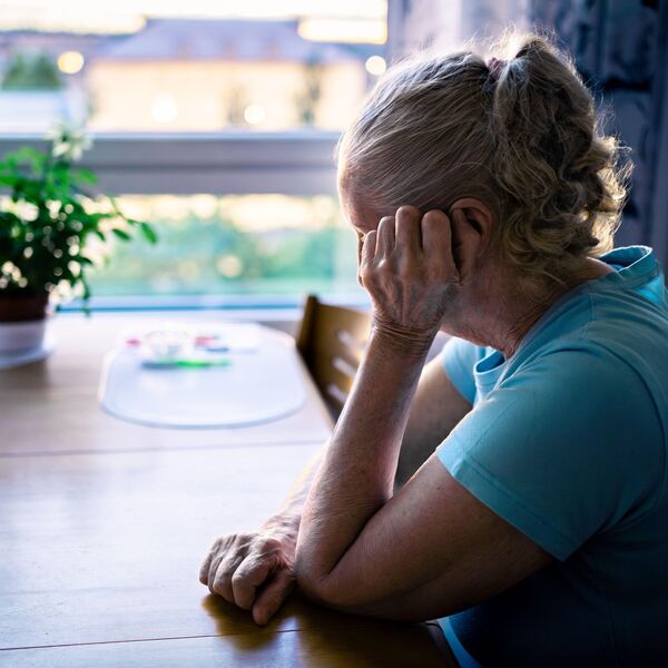 PRIMILA PRIJATELJICU U KUĆU, PA JE ZATEKLA KAKO SILUJE NJENOG 10-GODIŠNJEG SINA! Snimci otkrili još veći HOROR!