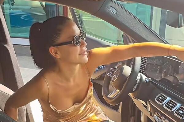 Za te para mogla je stan da kupi: Pohvalila se besnom mašinom, a ljudima padaju vilice od cene, nije štedela