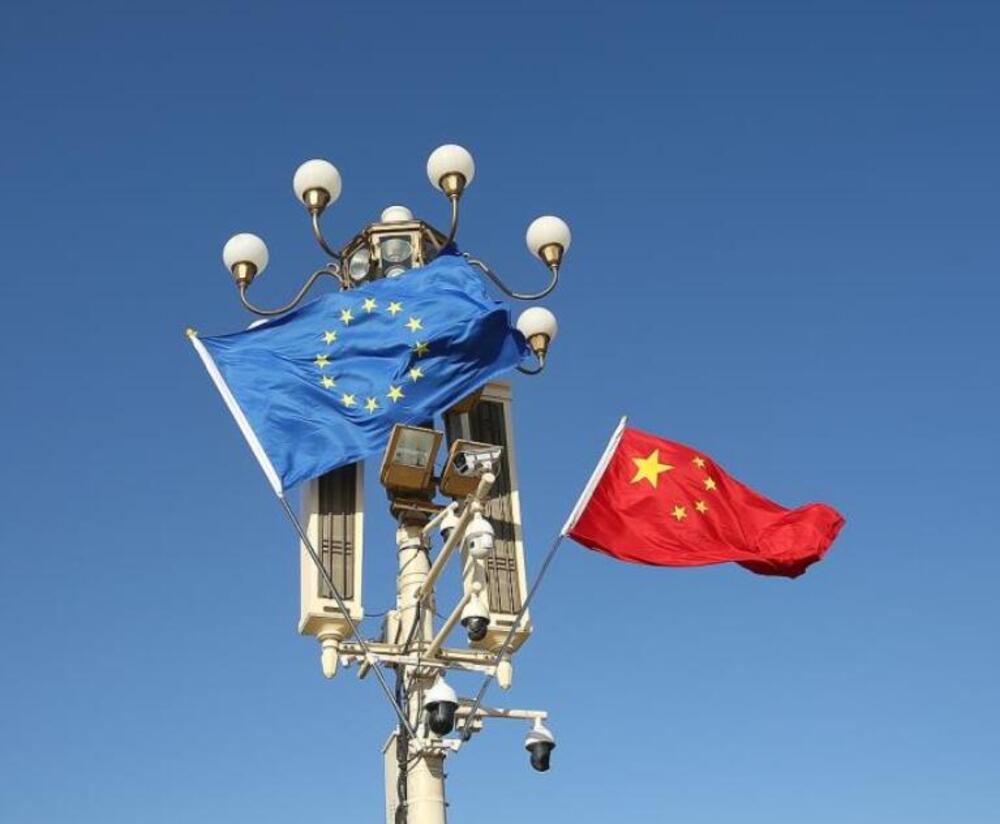 Kitajski predsednik Xi Jinping pozval EU k pravilnim strateškim odločitvam