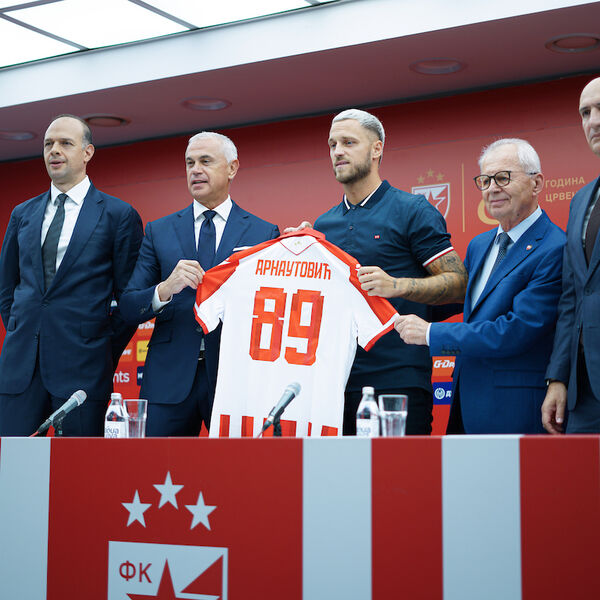 Crvena zvezda se oglasila i objasnila situaciju oko FIFA suspenzije (Foto)