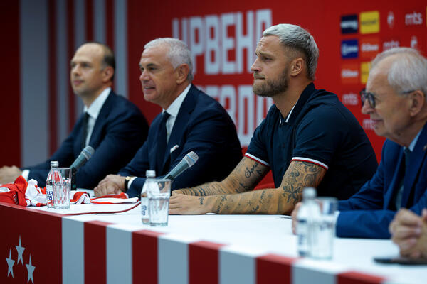 Marko Arnautović otkrio dali će završiti karijeru u dresu Crvene zvezde! (Foto)
