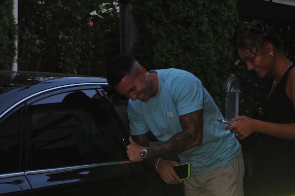 JAO, MAMA! Svi pričaju o njegovim aferama, a niko nije znao OVO — otkrivena tajna najpoželjnijeg frajera u Beogradu