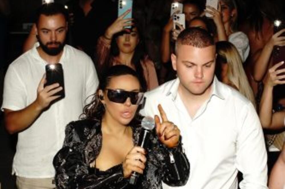 Haos zbog Ane Nikolić u Banja Luci! Kad se u ovom izdanju pojavila na bini, nastao spektakl