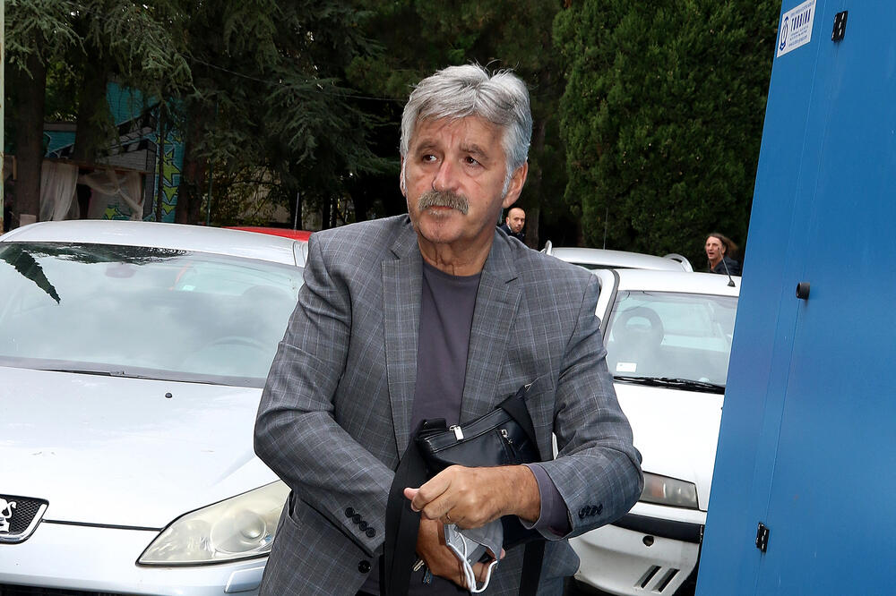 Bosanac slomljen zbog smrti Halida Bešlića: Uspeo je samo ovo da izusti, velika tuga