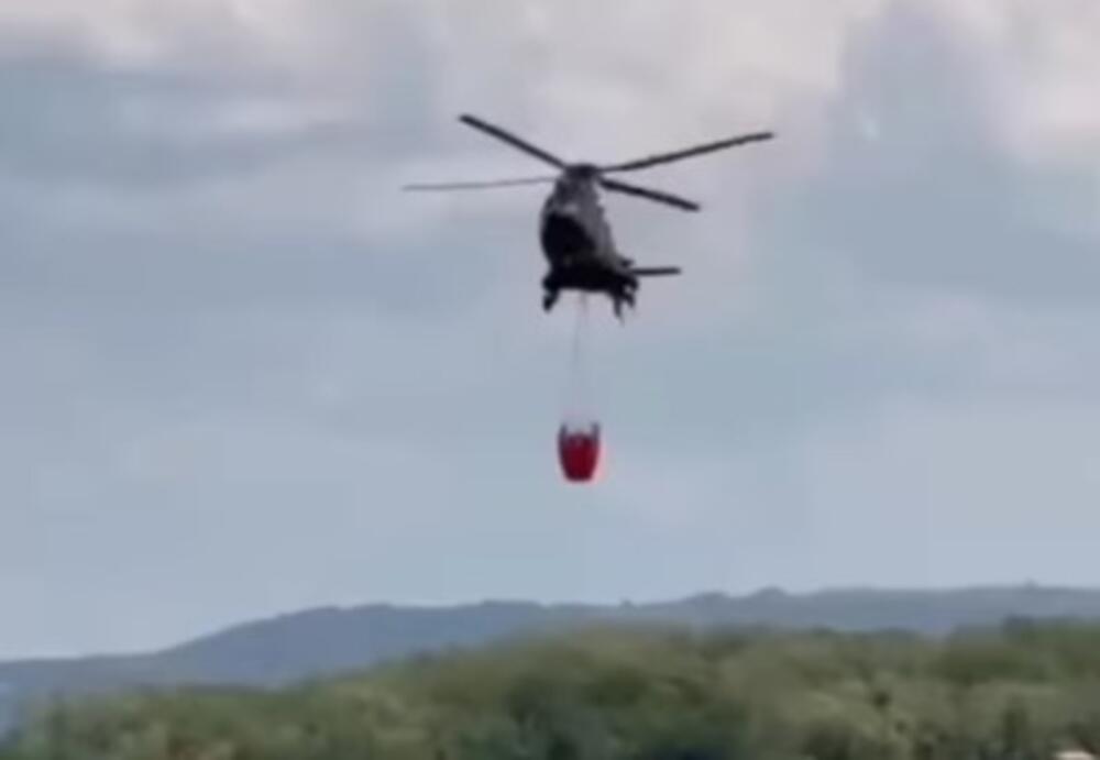 Vatra progutala sva sela u okolini Vranja: 3 helikoptera gase vatru, opšta panika među stanovništvom! (VIDEO)