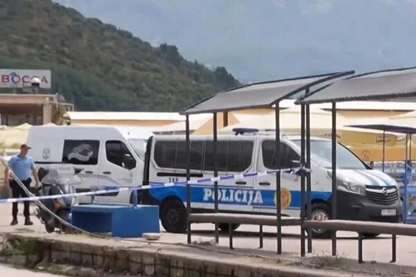 Jeca i baca stvari, a policajci je...! Potresna reakcija devojke ubijenog bratanca u Budvi