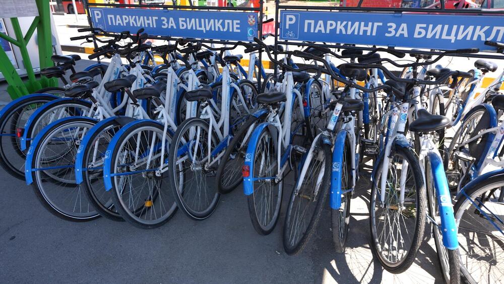 IZNAJMLJIVANJE 4 BICIКLA PO CENI 1 КARTE ZA PARКING: „Parkiraj i bicikliraj", akcija JКP „Parking servis" Beograd