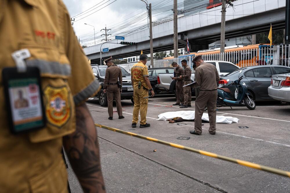 Naoružani napadač otvorio vatru na pijaci, pa pobegao! Ubio najmanje četvoro ljudi, a evo kako izgleda (FOTO)