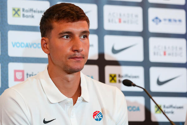 Bogdan Bogdanović ponovo presedeo ceo meč na klupi