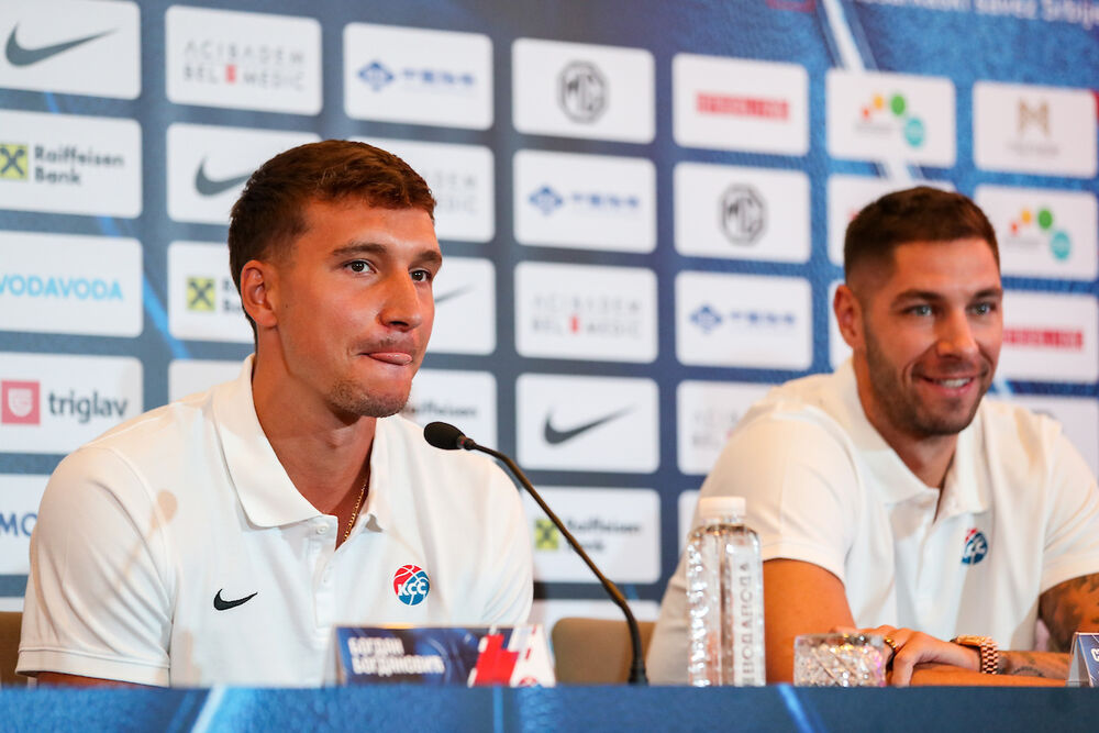 Obraćanje kapitena Bogdana Bogdanovića