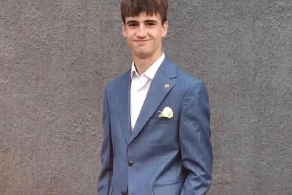 Novak (16) iz Natalinaca kod Topole nestao danas: Seo na motor i tada mu se gubi svaki trag, porodica moli za pomoć