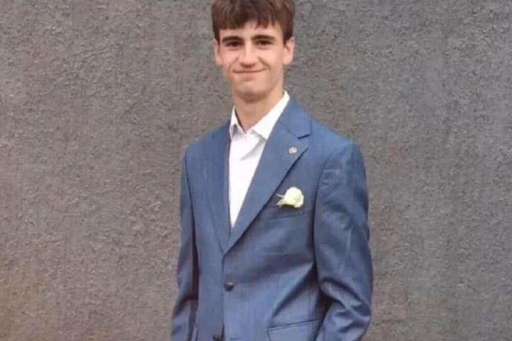 Novak (16) iz Natalinaca kod Topole nestao danas: Seo na motor i tada mu se gubi svaki trag, porodica moli za pomoć