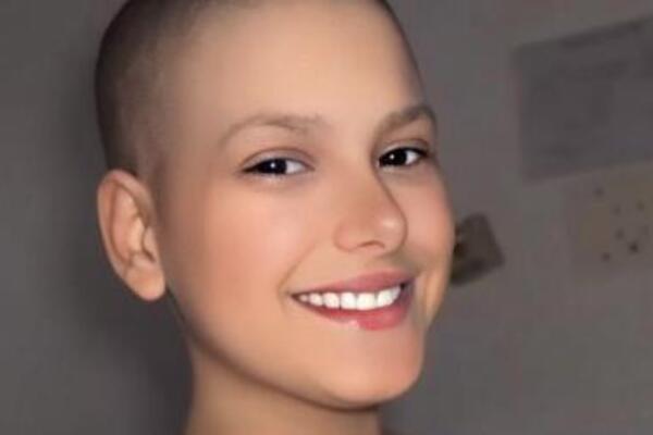 "Imala sam snage, ali je bol bila prevelika, ovo je poslednji put da me vidite budnu: Umrla poznata influenserka!