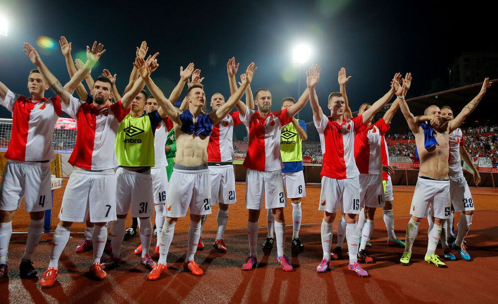 Slavlje fudbalera Vojvodine posle izbacivanja Sampdorije