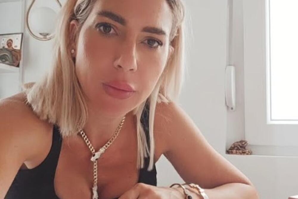 EKSKLUZIVNO! Iscureli odlomci iz knjige Jovane Jeremić! Haos u najavi, nikad viđeno kod nas