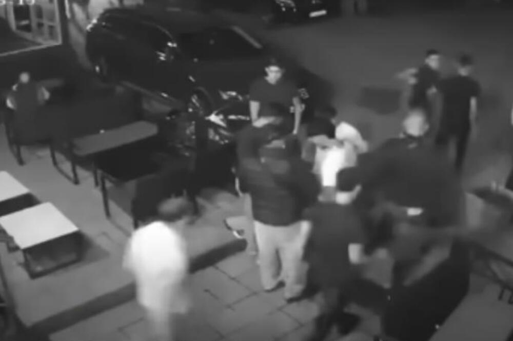 DOŠAO NA ODMOR U NOVI PAZAR PA UBADAN DO SMRTI OD STRANE DRUGIH MALOLETNIKA! Policija zatekla izbodene kako leže