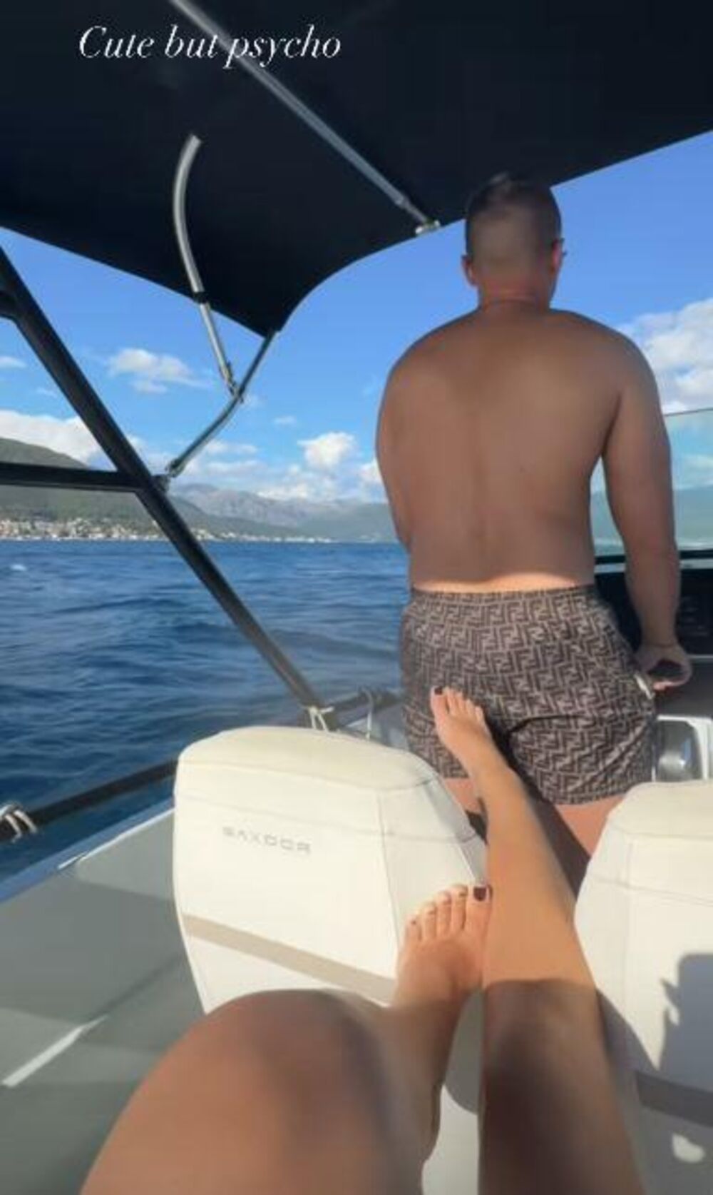 Karić upravlja jahtom