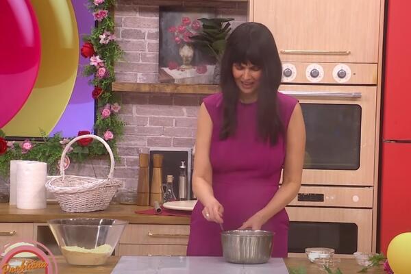 Bum Bum torta po Natašinom receptu će vas zabezeknuti! Izgleda čudno, a ukus ćete zavoleti LUDO - 1 trik menja sve