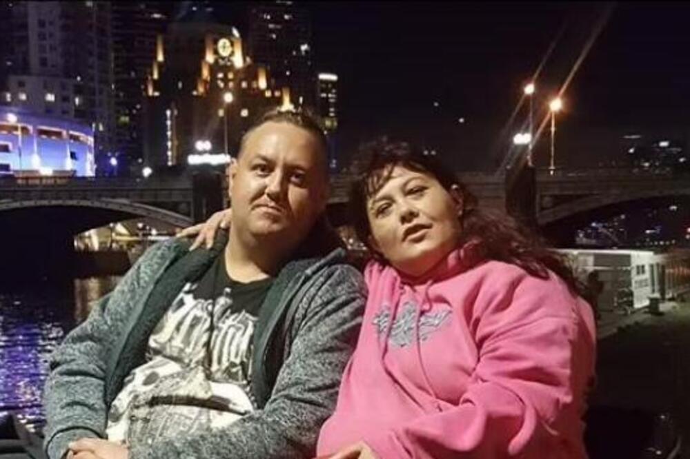 Majko mila, ŠTA JE OVO? Uhvatio ženu i brata u akciji na zadnjem sedištu, a kad je video ko je sedeo napred...