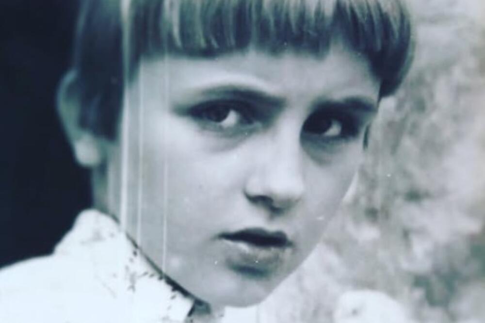 Danas je Srbin koji se "pita za sve", milioner i upravlja medijima, a nekad... Znate li ko je na fotki?