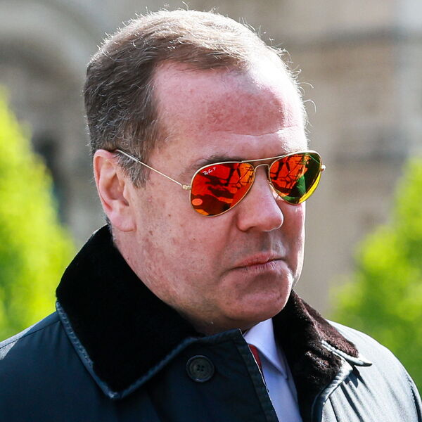 Medvedev odlepio, pa pred svima viknuo OVOM ZVANIČNIKU DA JE IMBECIL: Nastao momentalni muk