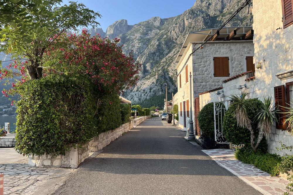 Cenovnik za letovanje u Crnoj Gori: Ovako će se kretati ponude u jeku sezone, a na ovaj način možete da uštedite!