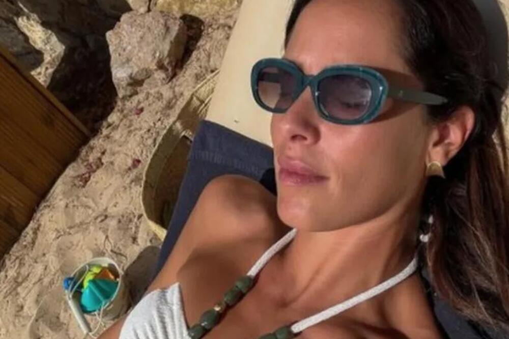 Nauljena Ana Ivanović zapalila Srbe! Pozirala u bikiniju i pokazala da je bolja riba od BUGARKE